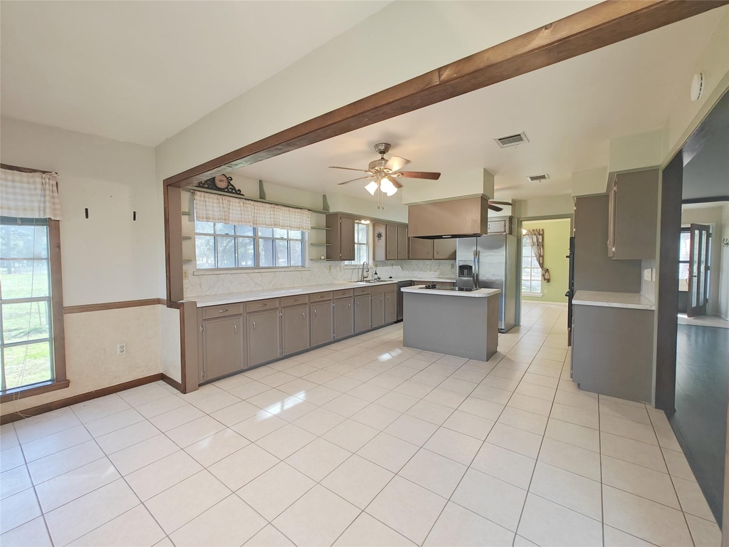 15606 Pinedell Drive - Photo 5