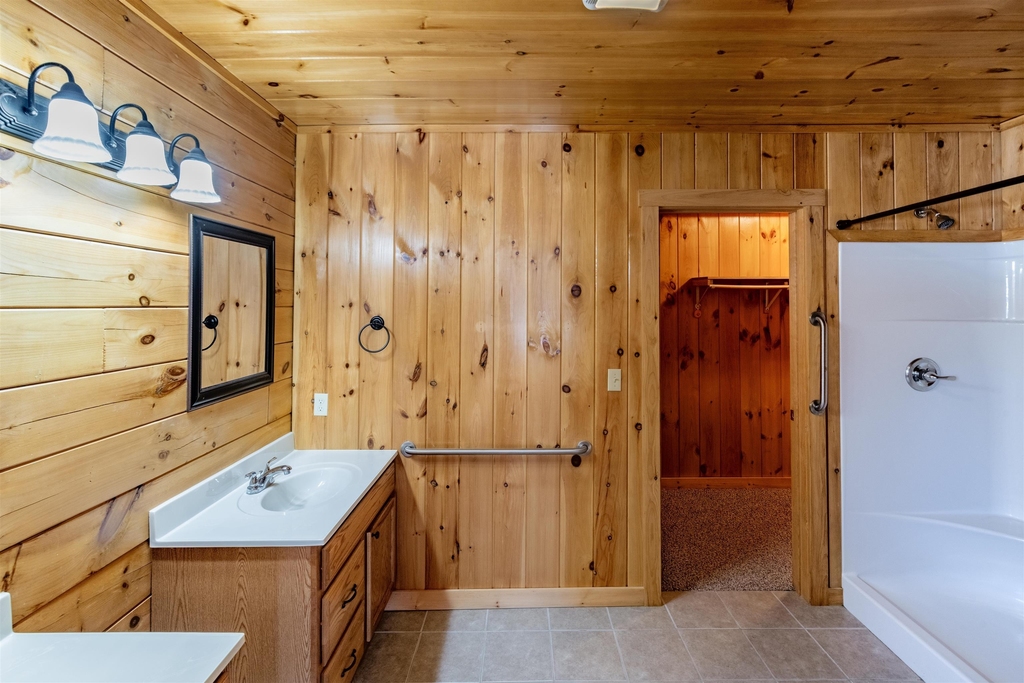 181 Benton - Photo 6