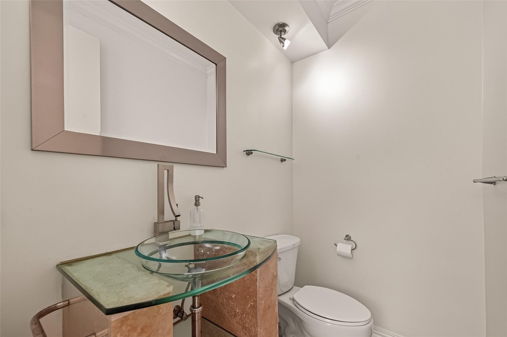 1111 Potomac Drive - Photo 13