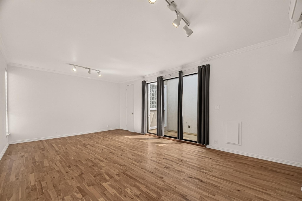 1111 Potomac Drive - Photo 14