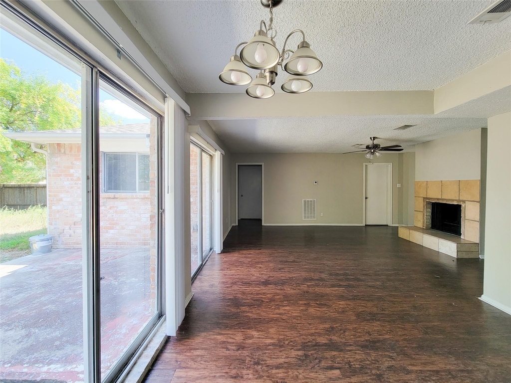 18402 Tall Cypress Drive - Photo 10