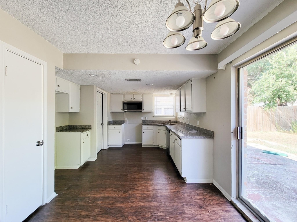 18402 Tall Cypress Drive - Photo 5