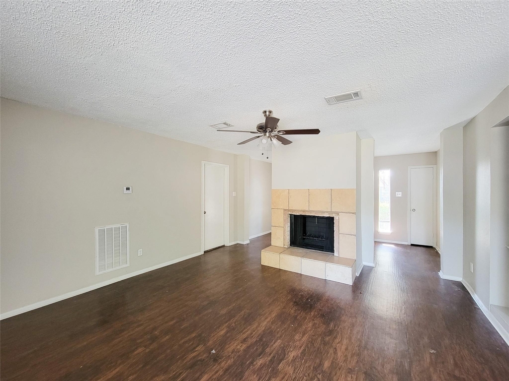 18402 Tall Cypress Drive - Photo 4