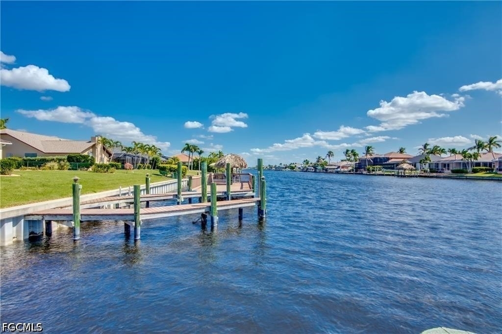 2720 Sw 51st Street - Photo 2