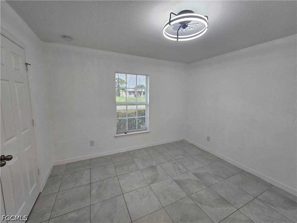 2523 Ne 6th Place - Photo 19