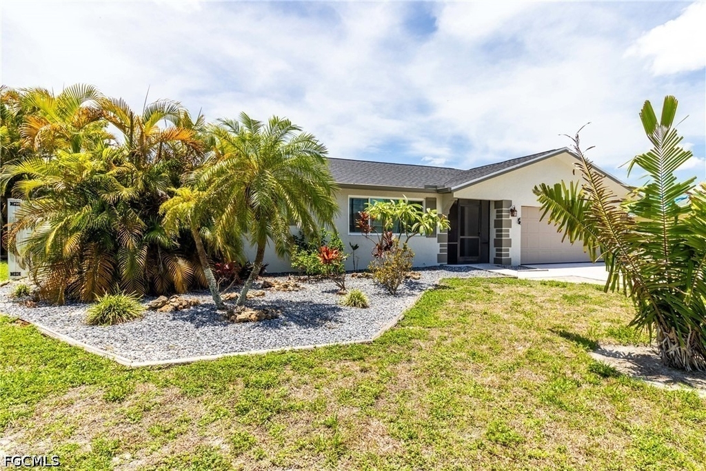 542 Se 33rd Terrace - Photo 1
