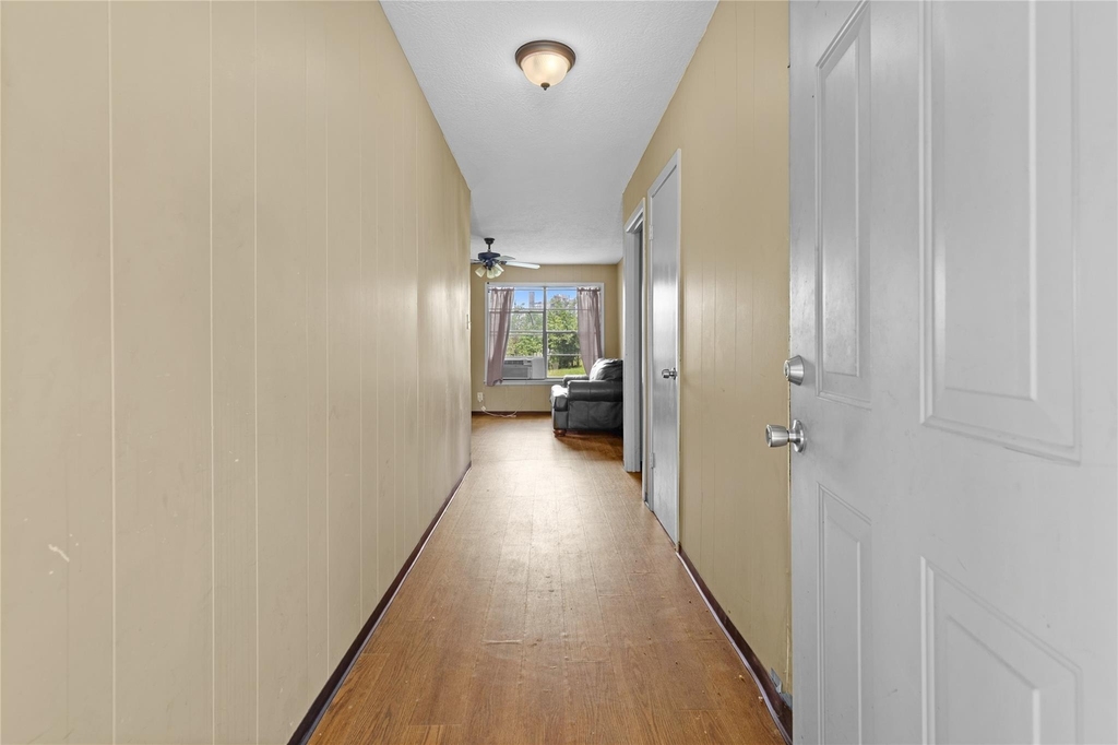 10973 Longstreet Road - Photo 5