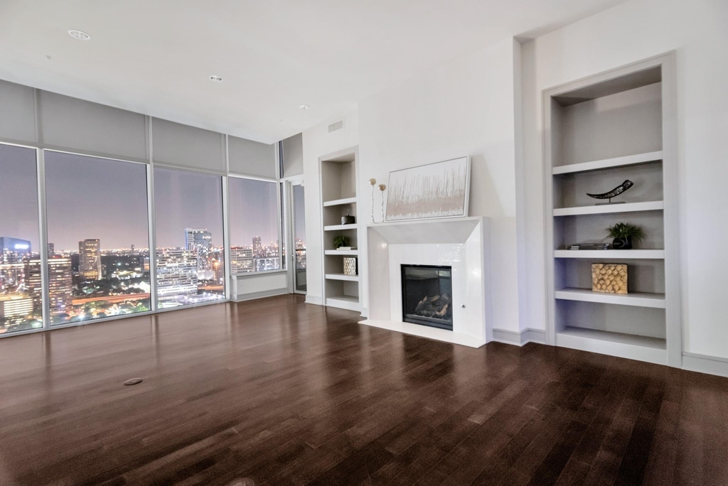 1750 Sky Lark Ln - Photo 1
