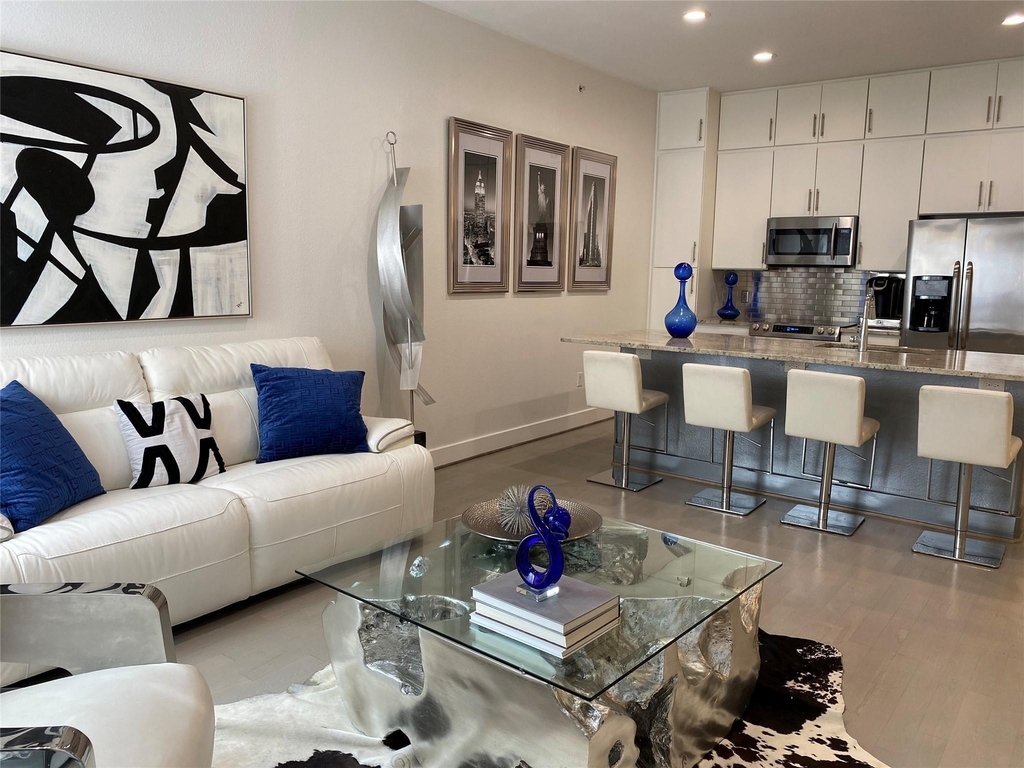1901 Post Oak Boulevard - Photo 25