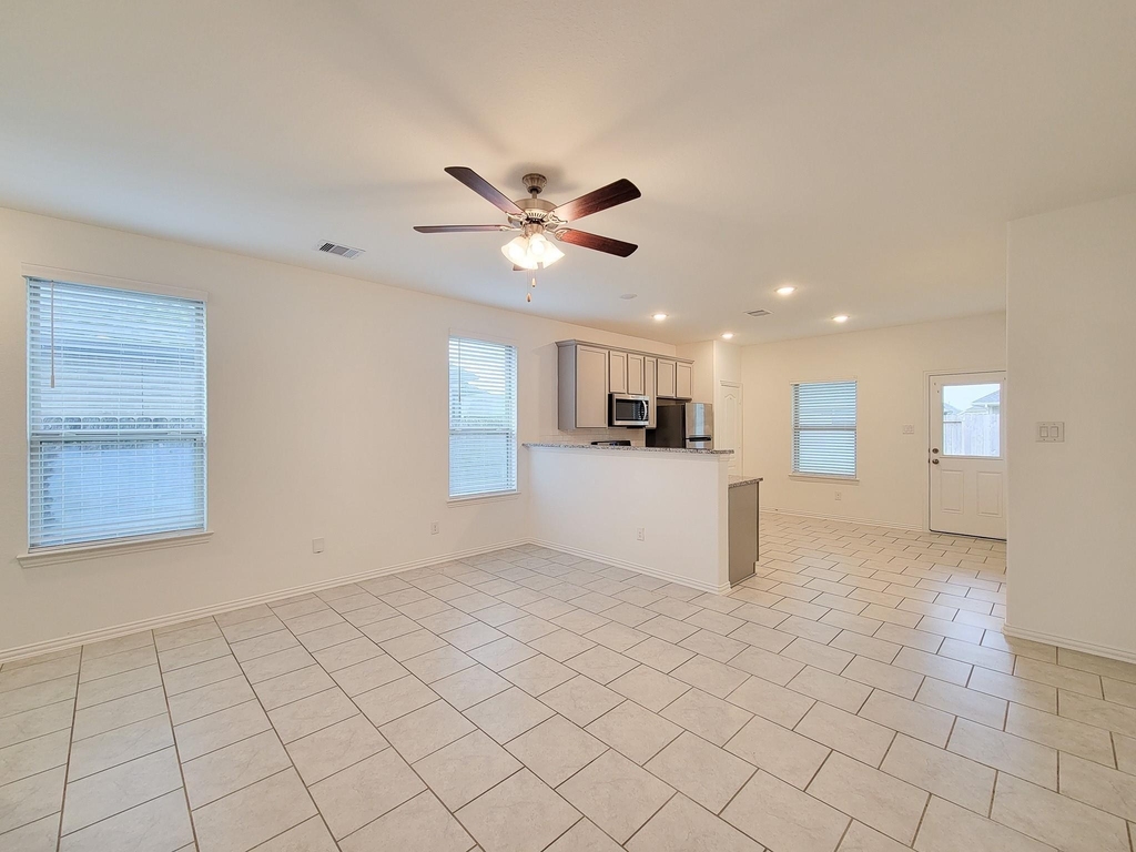 31351 Horseshoe Meadow Bend Lane - Photo 11