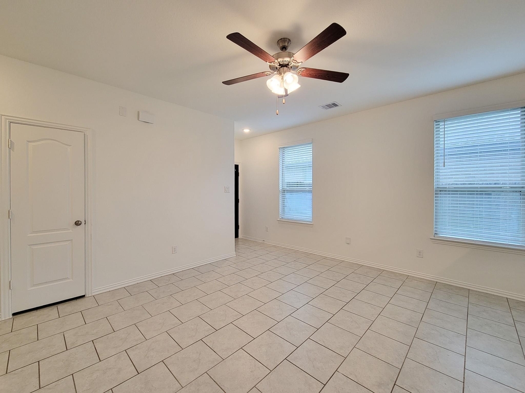 31351 Horseshoe Meadow Bend Lane - Photo 14