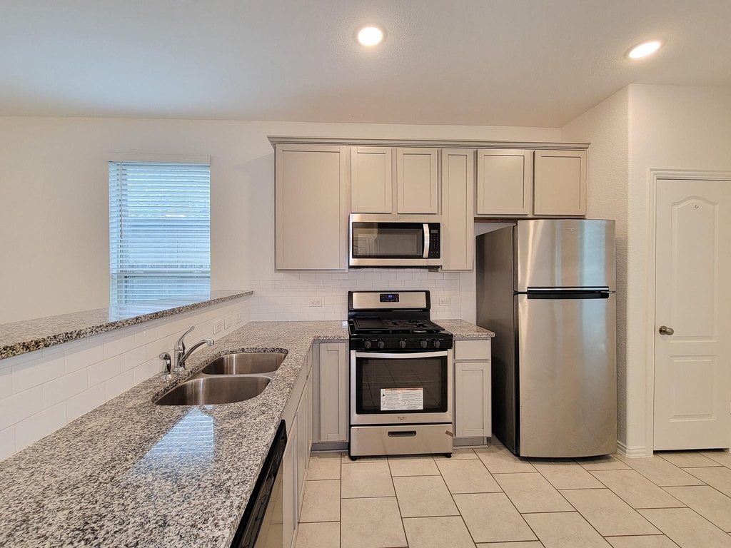 31351 Horseshoe Meadow Bend Lane - Photo 5