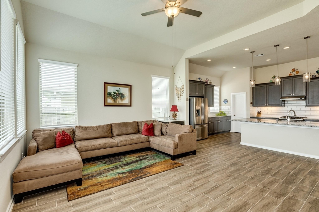 12917 Ocean Breeze Lane - Photo 7