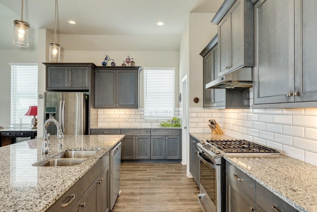12917 Ocean Breeze Lane - Photo 5