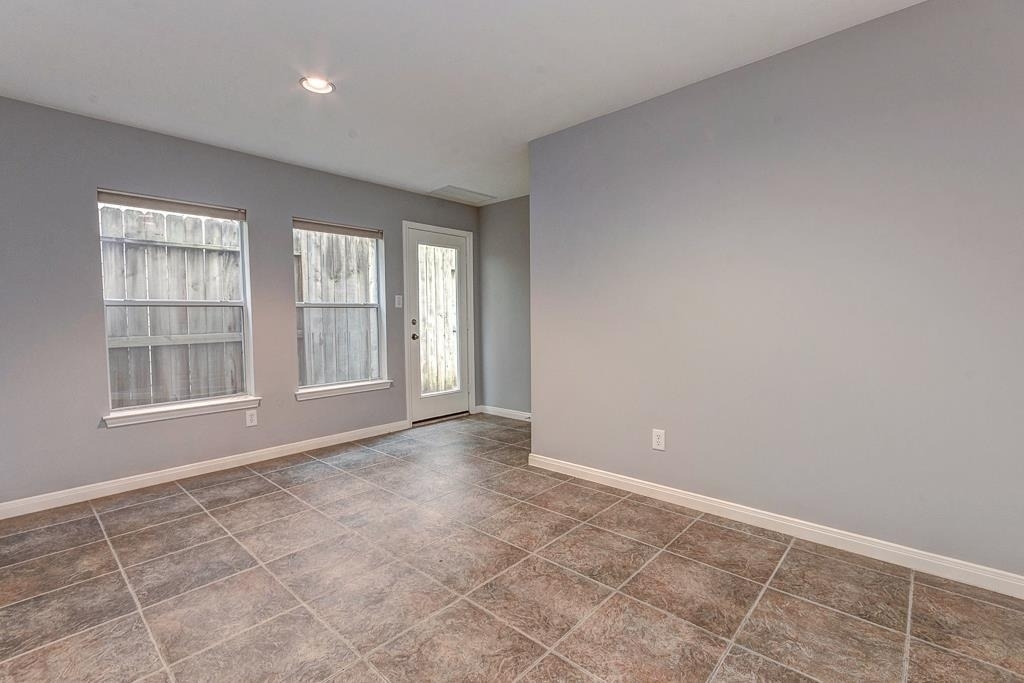 2649 Helena Street - Photo 6