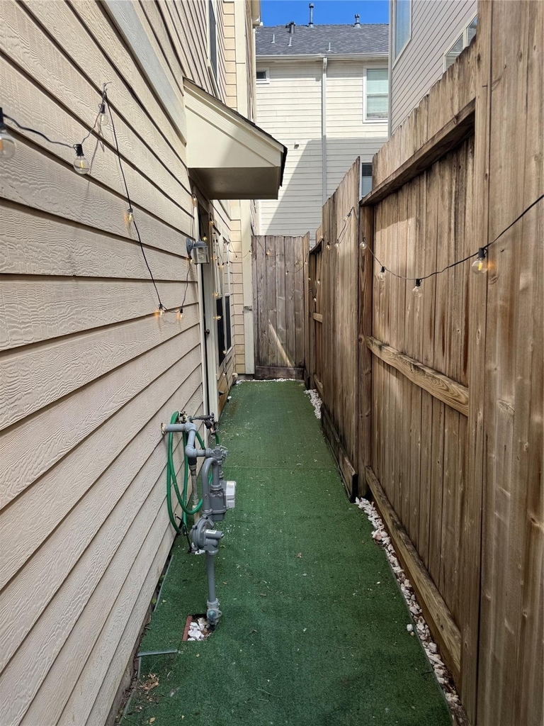 2649 Helena Street - Photo 26