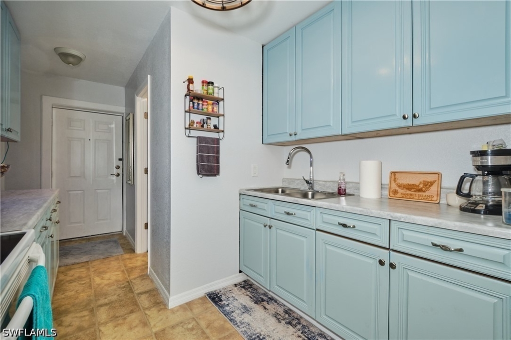 16820 Banyon - Photo 7