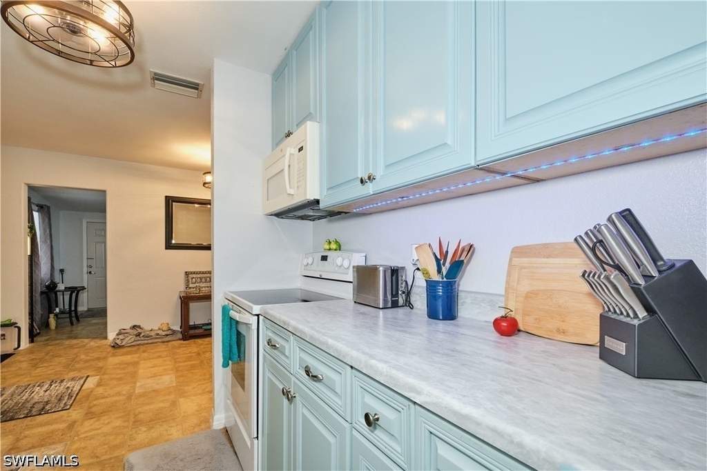 16820 Banyon - Photo 5