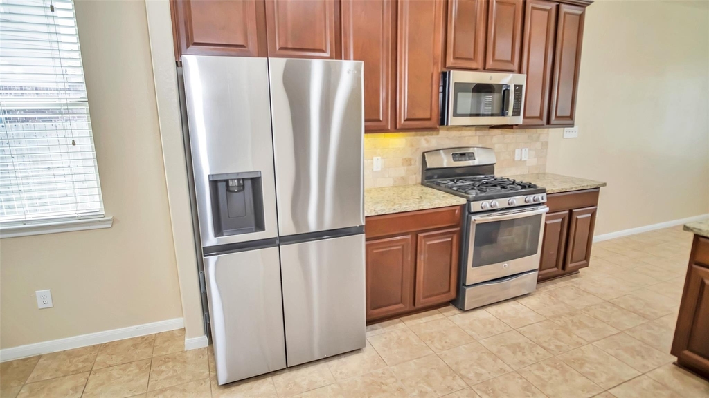 18910 Alta Pine Lane - Photo 2