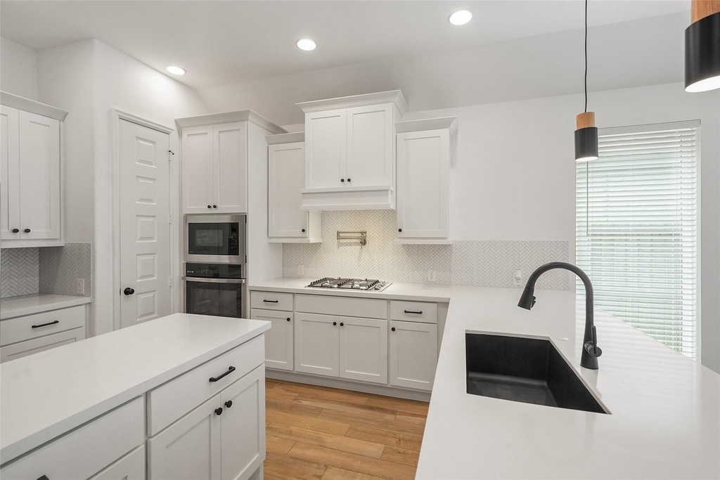7420 Caprock Canyon Lane - Photo 8