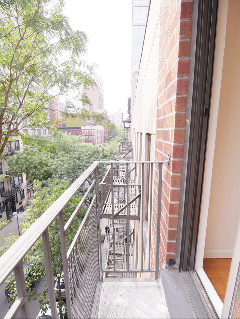 315 East 85th Street - Photo 8
