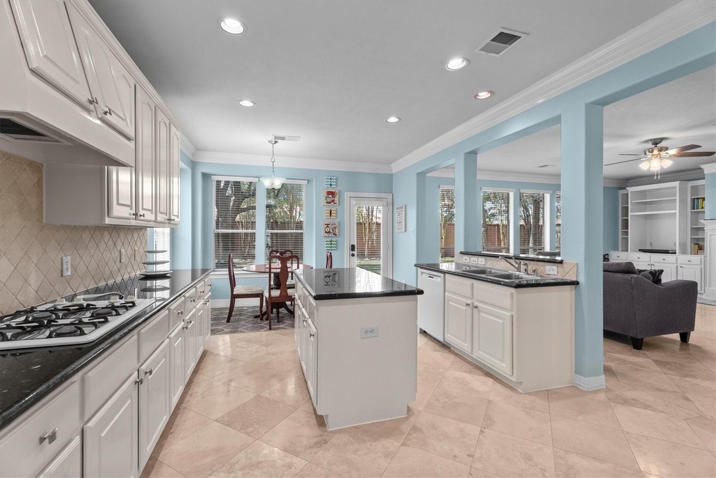 9610 Champions Cove Drive - Photo 2