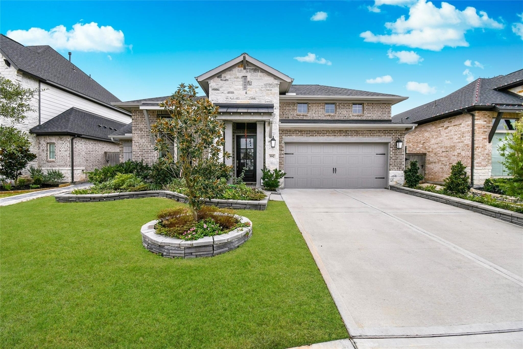5042 Albany Shores Lane - Photo 0