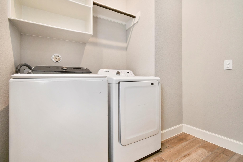 5042 Albany Shores Lane - Photo 14