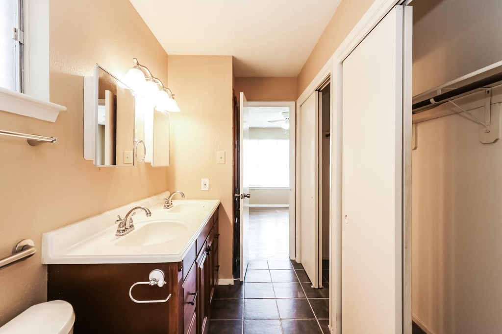 13427 Boonway Drive - Photo 8