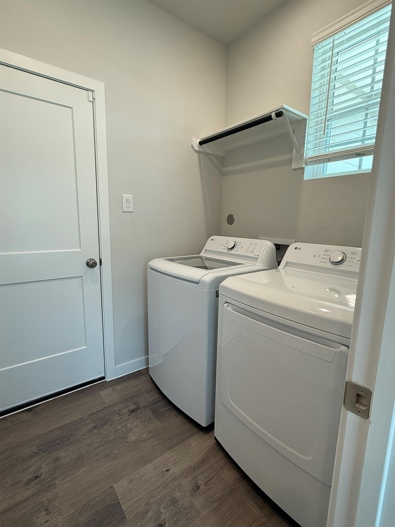 4018 Windy Whisper Drive - Photo 18