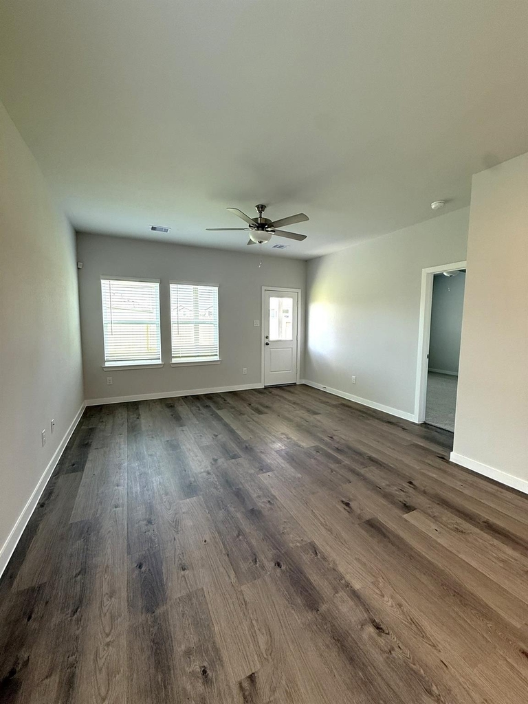 4018 Windy Whisper Drive - Photo 7