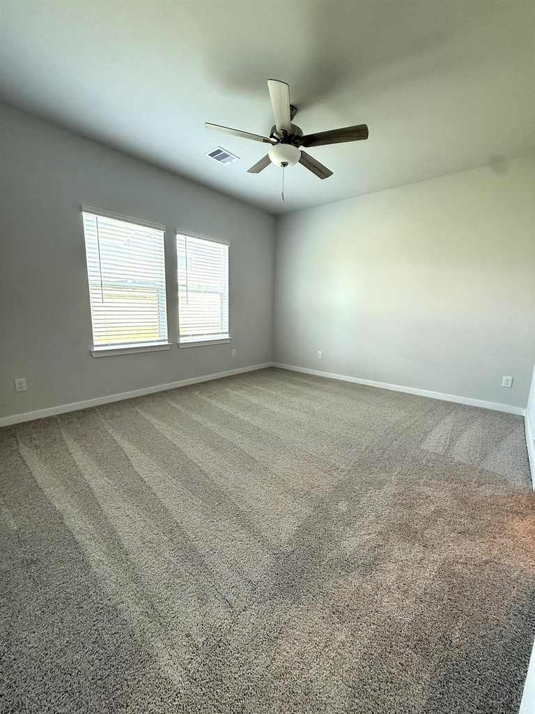 4018 Windy Whisper Drive - Photo 9