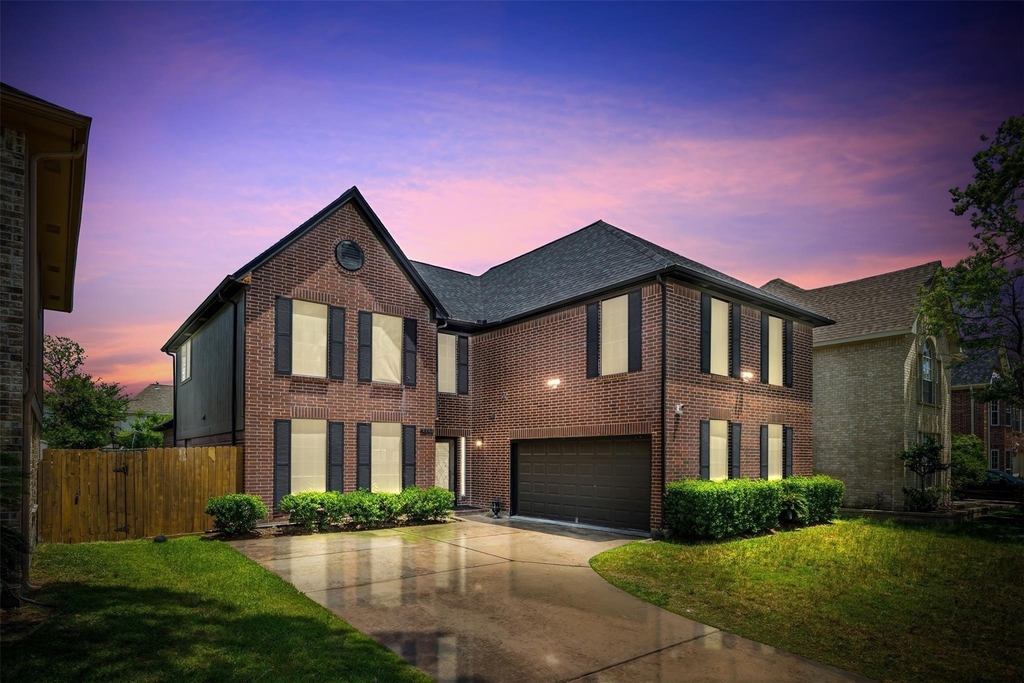 5702 W Vistaglen Loop - Photo 0
