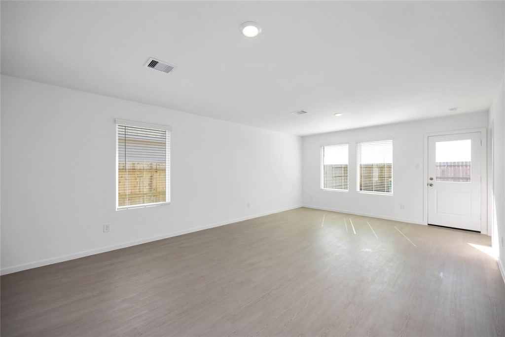 4930 Valencia Forest - Photo 4