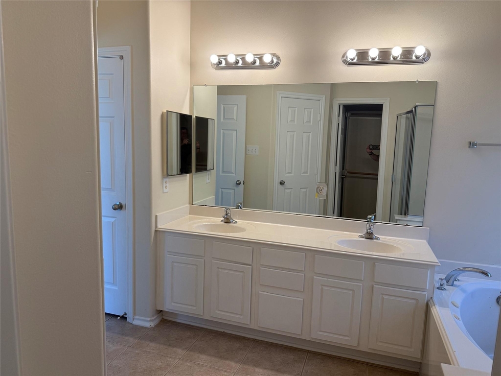 5118 Birch Manor Lane - Photo 17