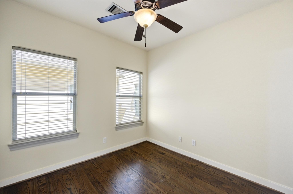 5813 Washington Avenue - Photo 34