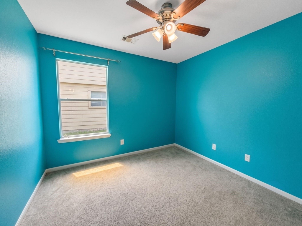 8102 Sanders Glen Lane - Photo 18