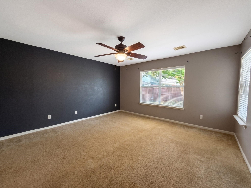 8102 Sanders Glen Lane - Photo 9