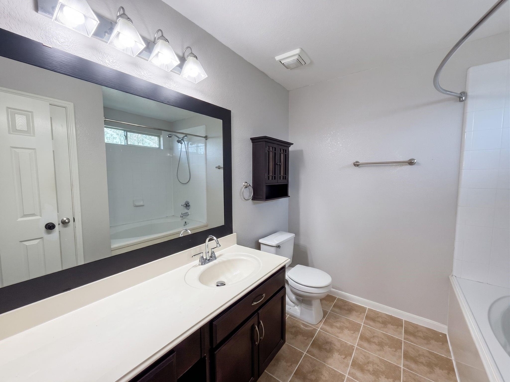 8102 Sanders Glen Lane - Photo 11