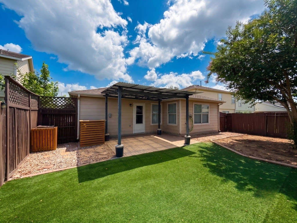 8102 Sanders Glen Lane - Photo 16