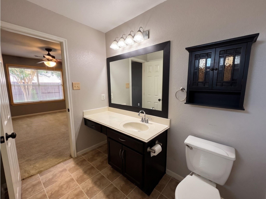 8102 Sanders Glen Lane - Photo 13