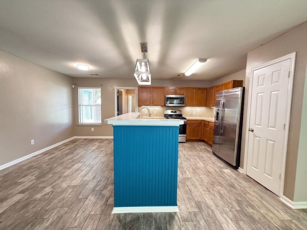 8102 Sanders Glen Lane - Photo 4