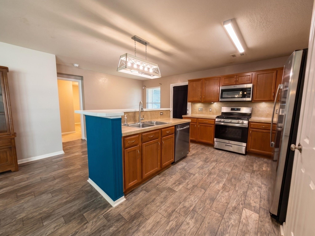8102 Sanders Glen Lane - Photo 6