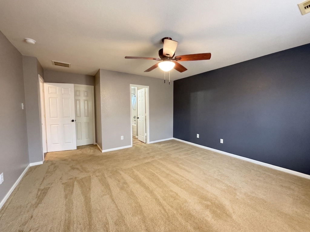 8102 Sanders Glen Lane - Photo 10