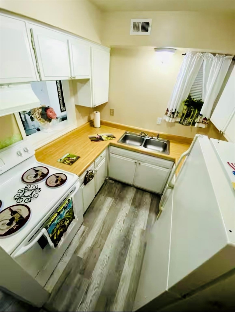 7900 Westheimer Road - Photo 10