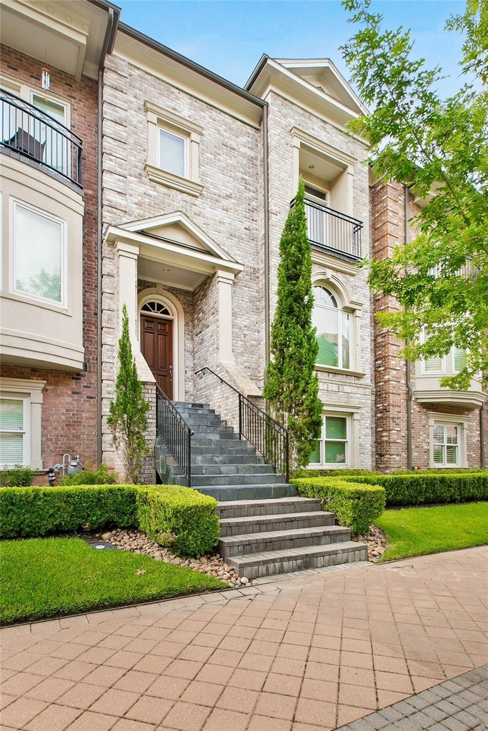 4 Waterway Court - Photo 2