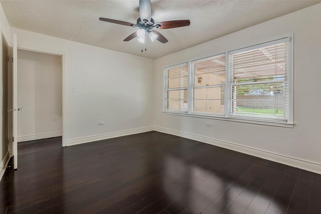 1116 Kettler St - Photo 14