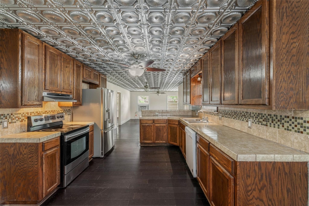 1116 Kettler St - Photo 10