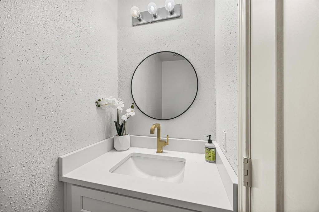 11000 Kinghurst Drive - Photo 5
