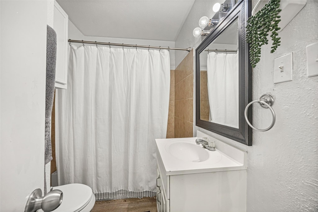 11000 Kinghurst Drive - Photo 6